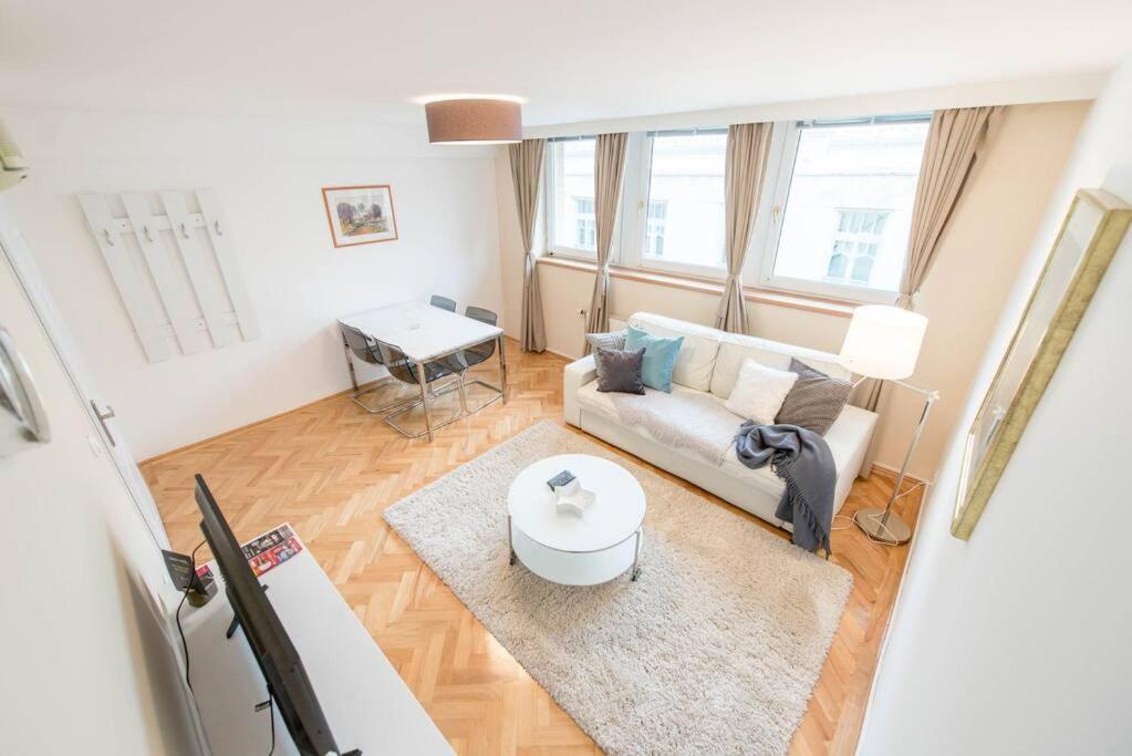 Venus Apartments - Renate Budapest Luaran gambar