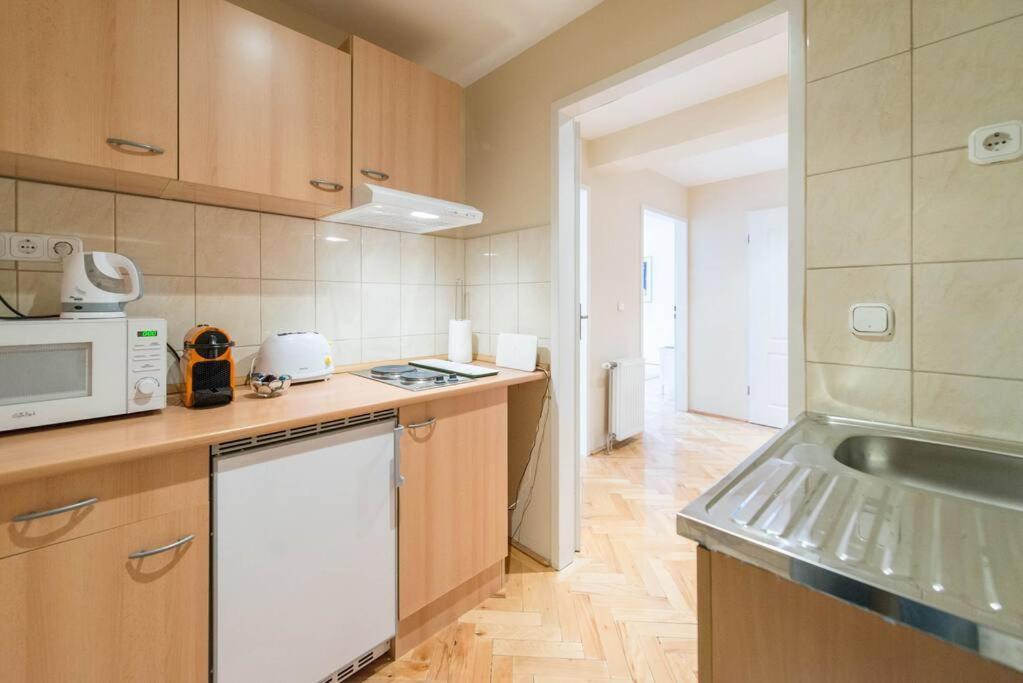 Venus Apartments - Renate Budapest Luaran gambar